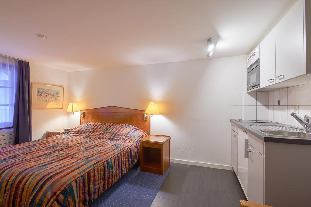 Hine Adon 3* Fribourg